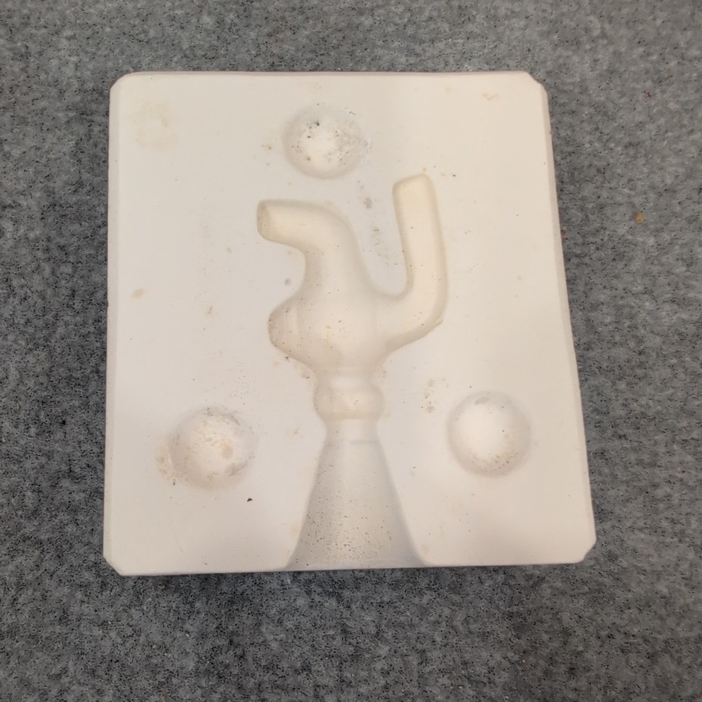 Vintage Lavabo Spout Ceramic Mold for Casting Bath Fixtures - Picture 1 of 3
